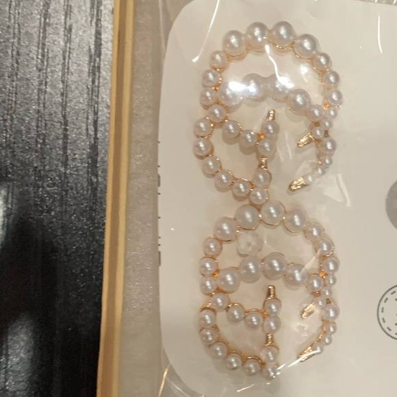 double g pearl earrings